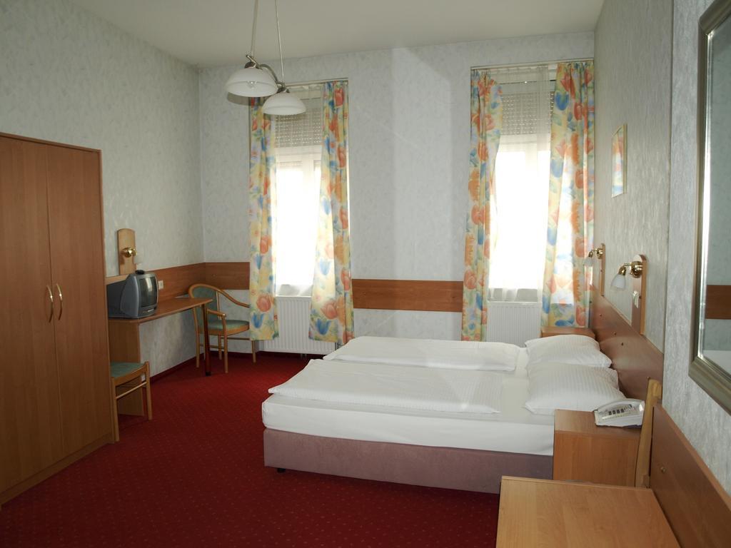 Hotel Stalehner Вена Номер фото