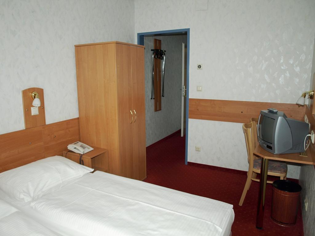 Hotel Stalehner Вена Номер фото